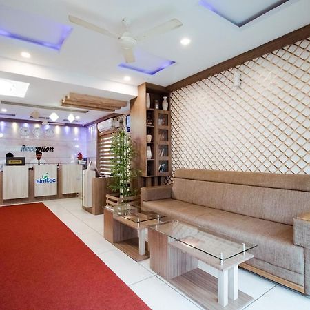 Hotel Spring Field Billets Kochi Exterior foto