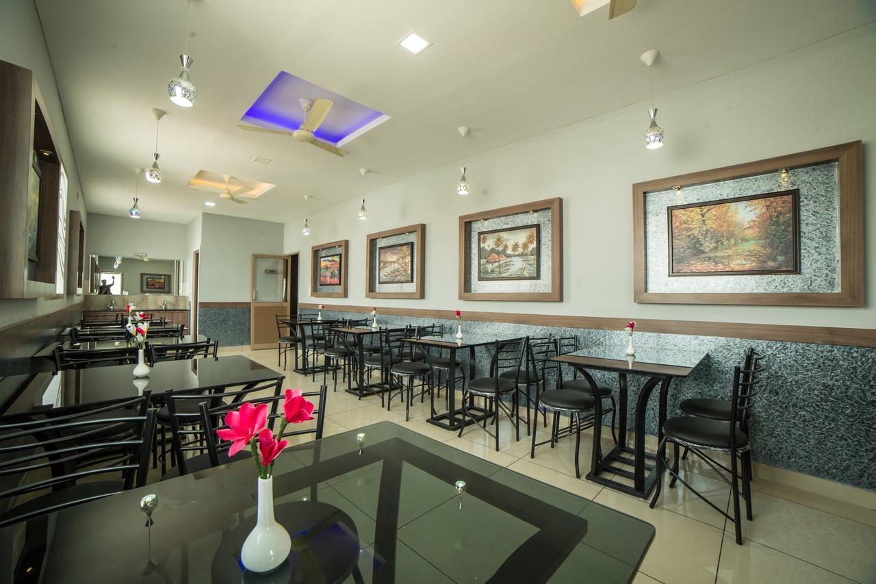 Hotel Spring Field Billets Kochi Exterior foto